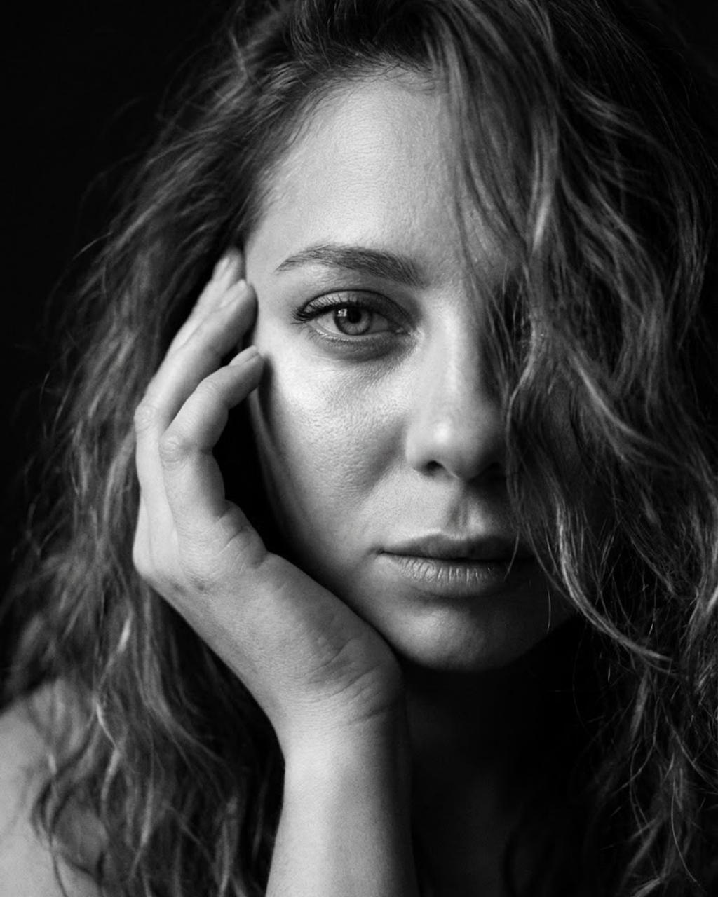 Как написать в канал пост о себе, который продает не...